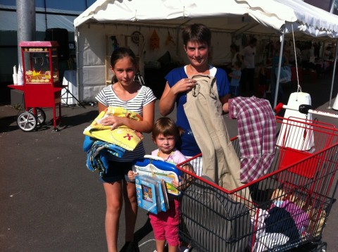 échanges vêtements Troc Day 2012 Peronne échanges vêtements Troc Day 2012 Peronne