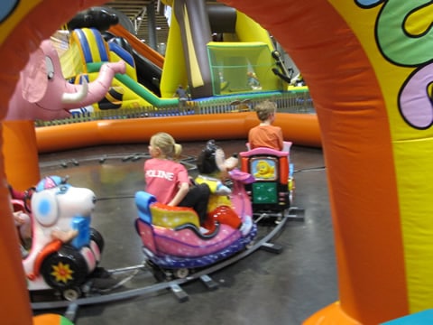 petit-train-2-6-ans-kids-parc[1]