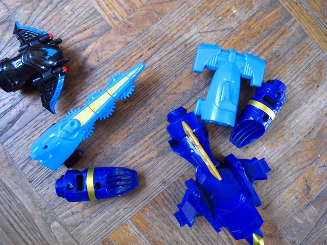 vehicule-figurine-power-ranger-bleu