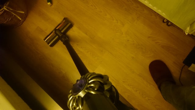 test-aspirateur-balai-dyson