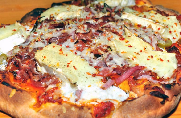Pizza maison au Camembert de Normandie