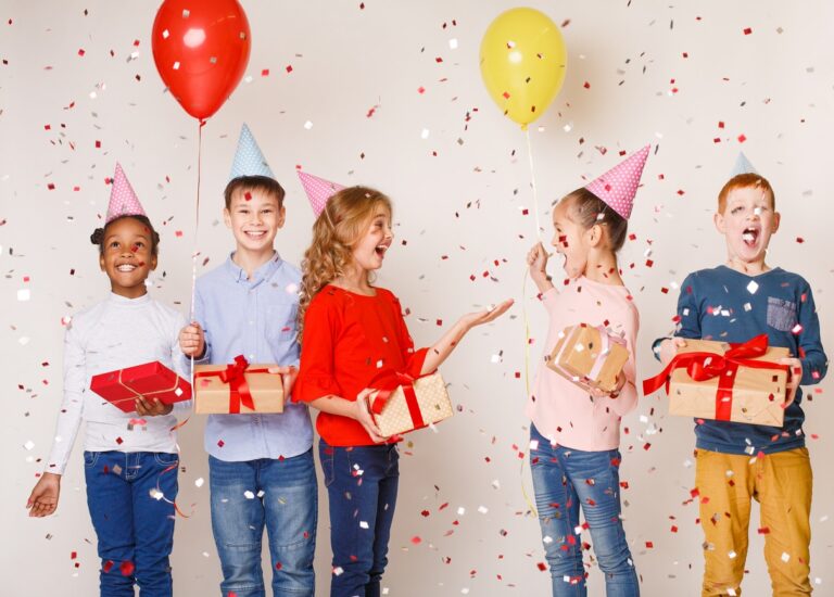 Comment organiser l'anniversaire d'un enfant sans rien oublier ?