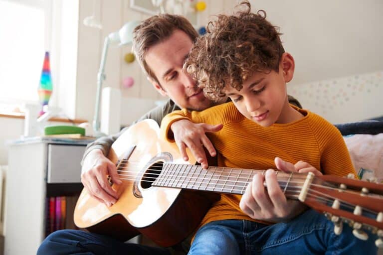 Pourquoi inciter son enfant à se mettre à la musique ?