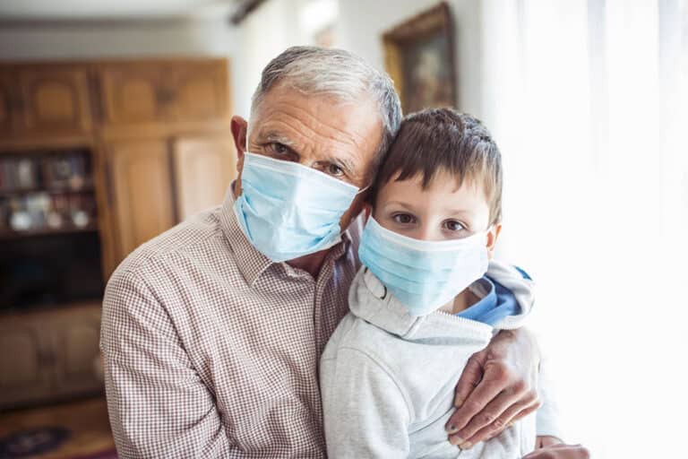 Garder le lien avec les grands-parents