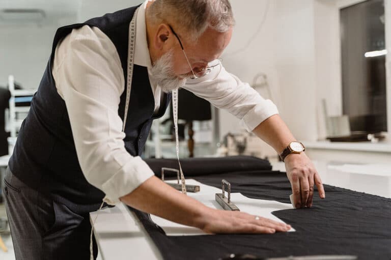 4 astuces pour bien choisir son costume sur mesure