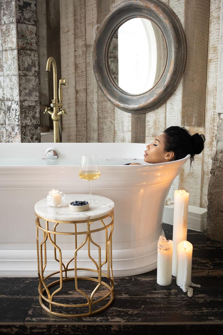 Tendance Pinterest 2021 : le bain, le nouveau spa à la maison