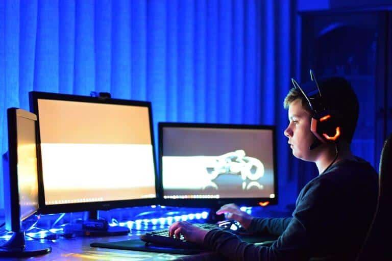 Pourquoi la fibre optique me permet de mieux profiter de mon expérience de jeu en ligne ?