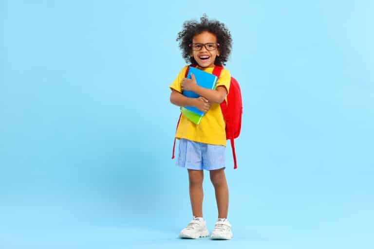 Comment affilier votre petit à une assurance scolaire ?