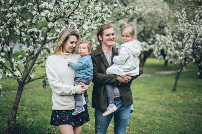 bébés et le printemps