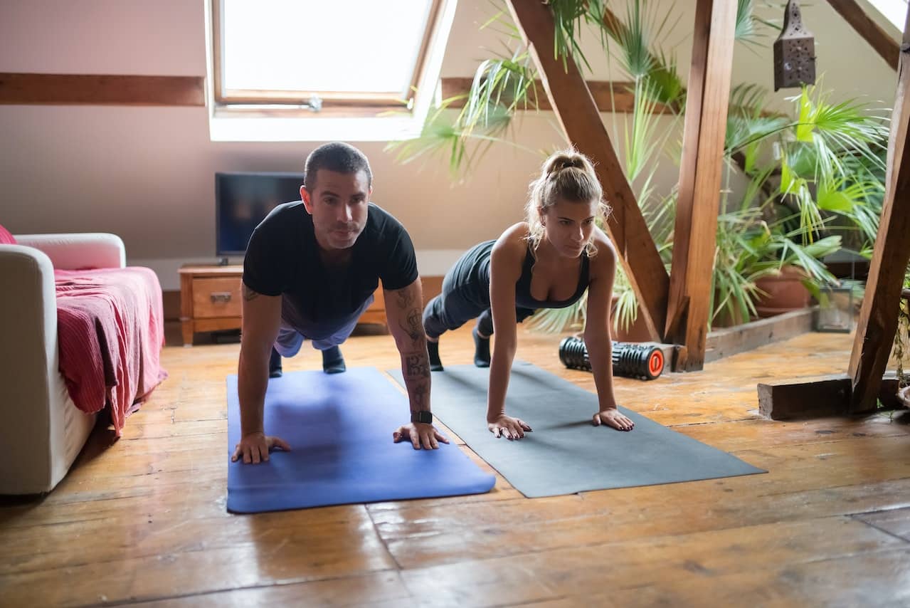 Comment se remettre en forme en faisant du sport à la maison
