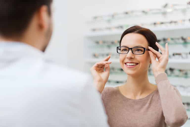Lunettes de vue à Paris : trouvez l&rsquo;opticien idéal pour votre style