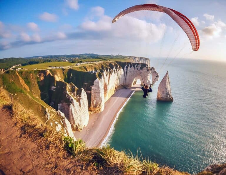 Meilleurs sites de parapente en Normandie : falaises, plages et paysages à couper le souffle