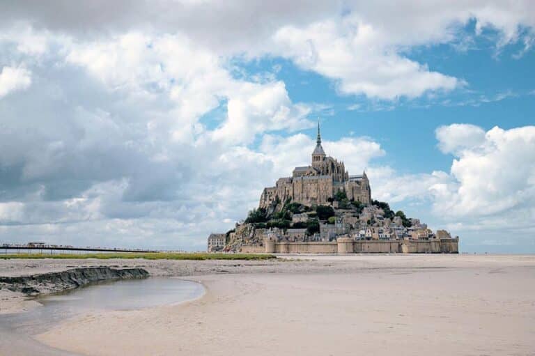 Randonnées automnales autour du Mont-Saint-Michel : trois itinéraires incontournables