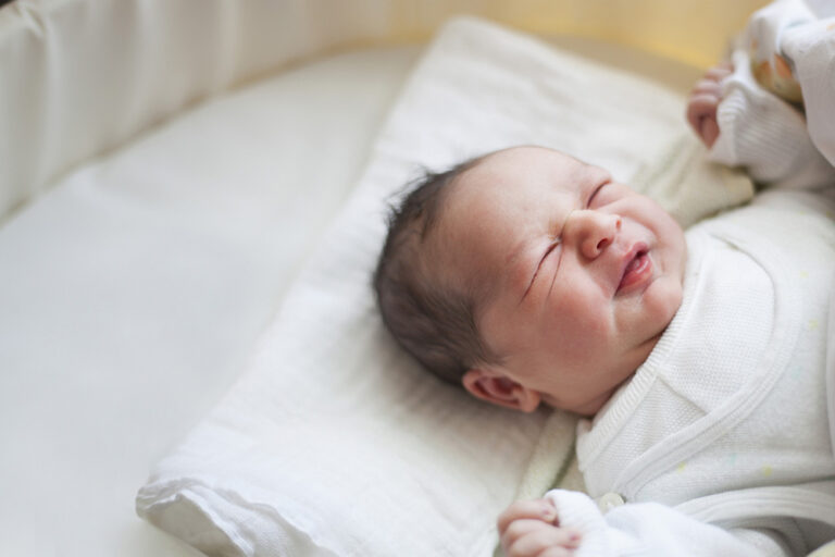Que faut-il savoir avant d’acheter le matelas de son bébé ?